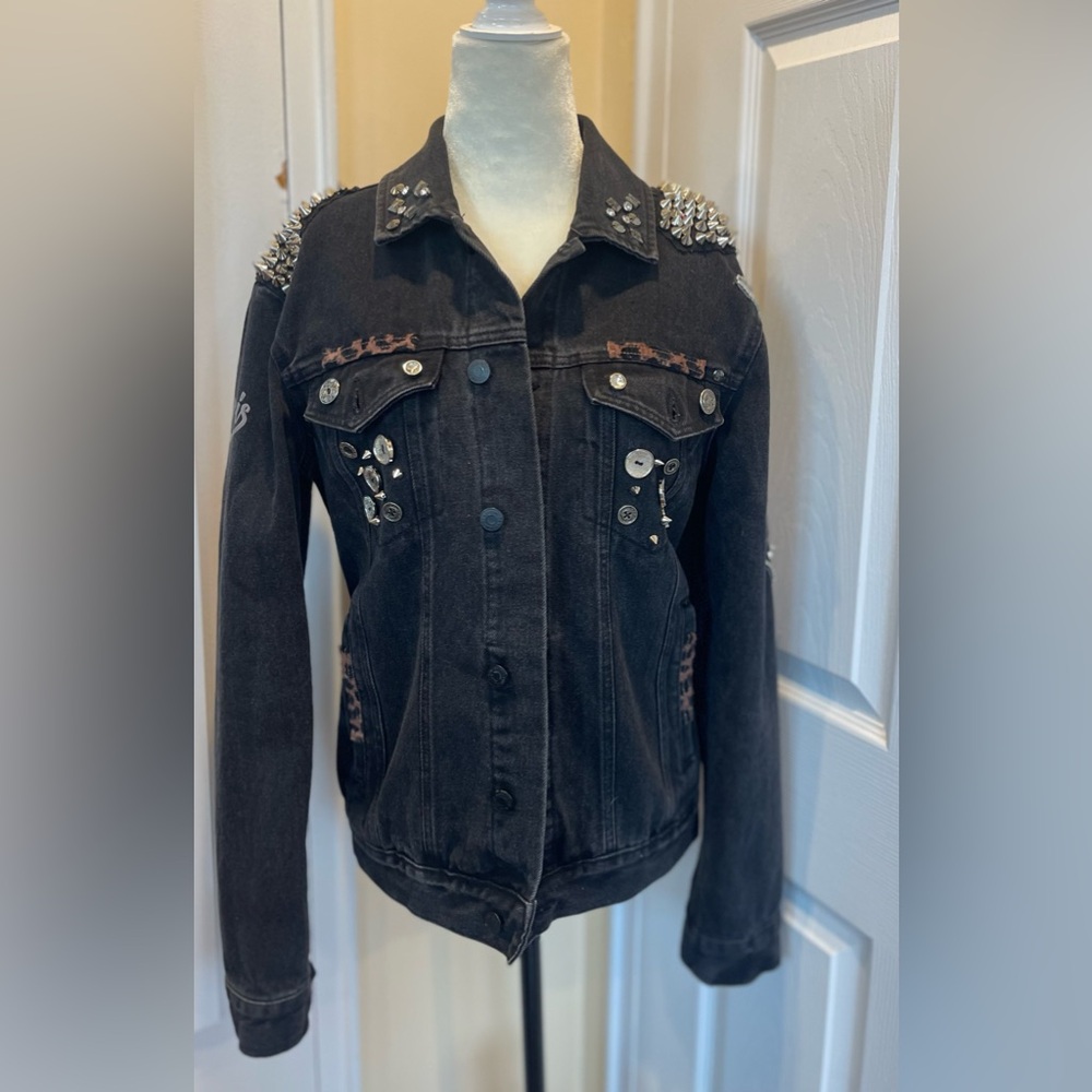 DKNY embroidet by CAPRIRIS Studded Black Denim Jacket
